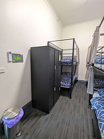 Bed in 6-Bed Mixed Dormitory Room