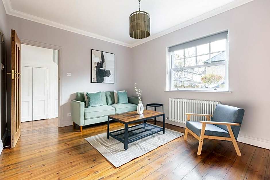 Photo 1 of 21 of The Putney Villa