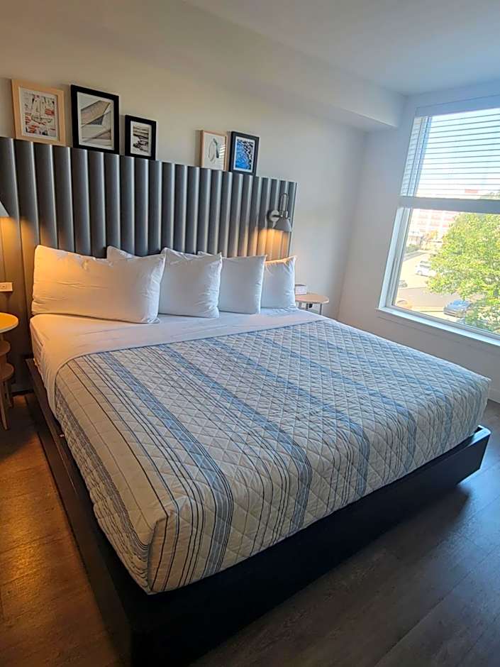 Marina Square Suites