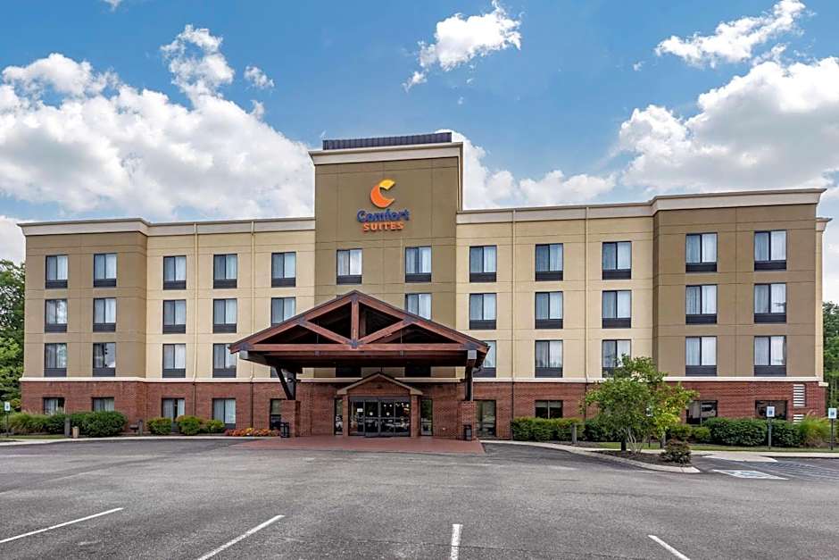 Comfort Suites Manchester near Arnold AFB