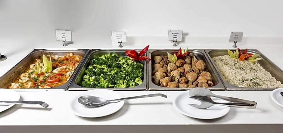 Elmi Suites Beach Hotel