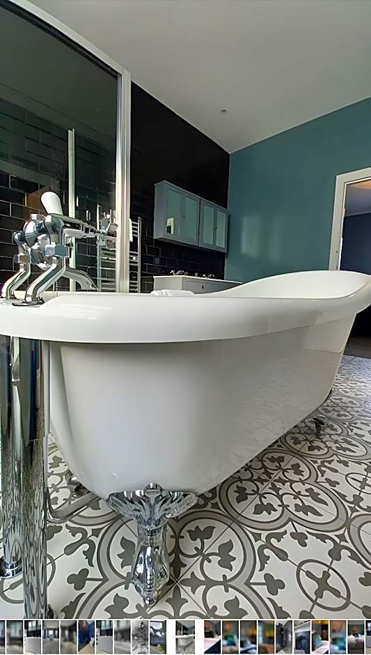 The Greyhound Wigginton