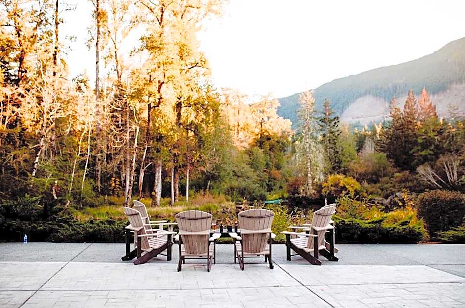 Cowichan River Lodge