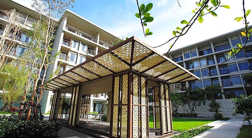 Proud Phuket Hotel (SHA Plus)