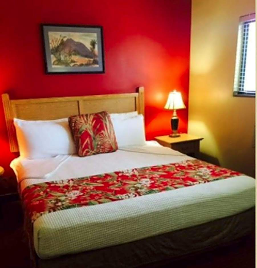 Caliente Tropics Hotel