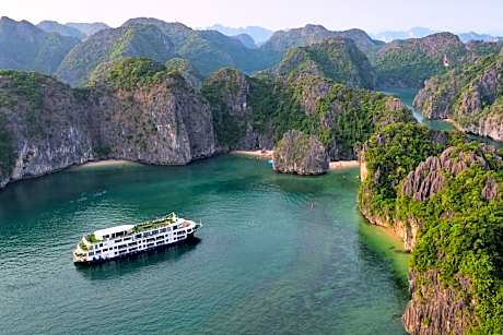 Mon Cheri Cruises