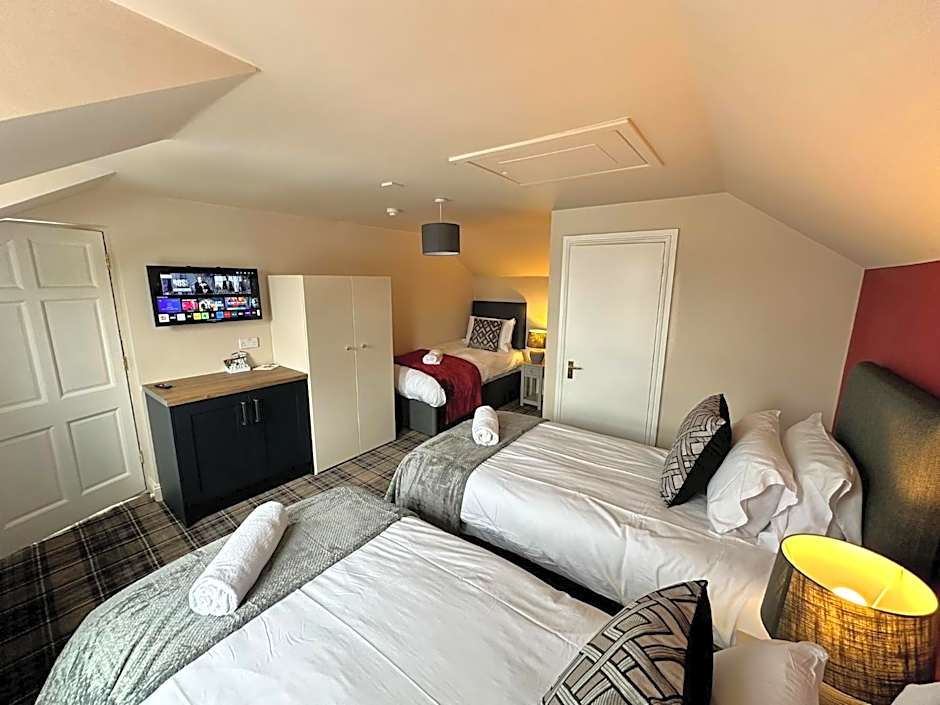 The Prince Albert Pub & Hotel with onsite FREE PARKING 2 minutes from Legoland