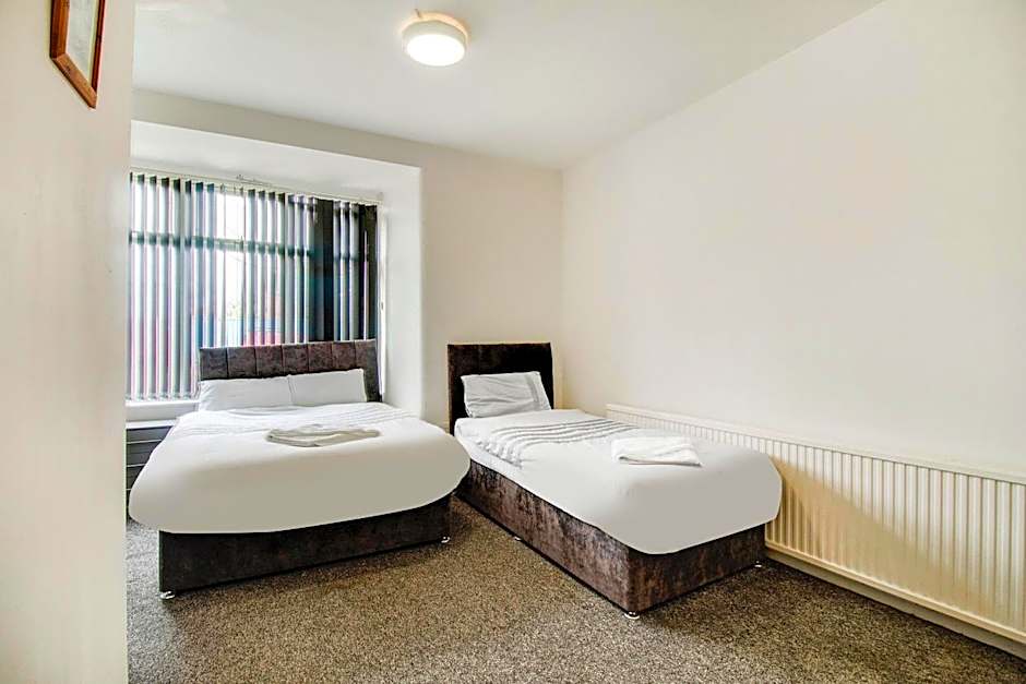 OYO The Longlands Hotel