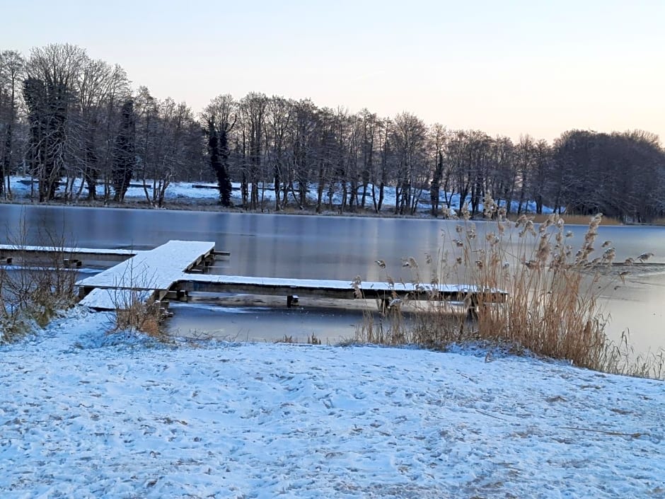 SEA & LAKE Szary domek