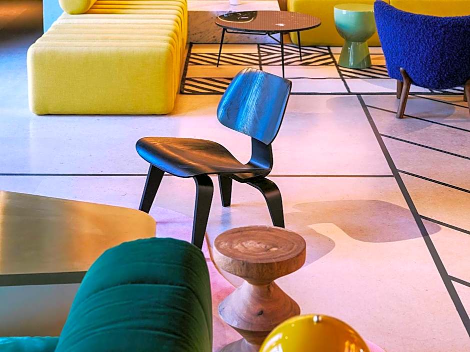 TRIBE Paris Clichy