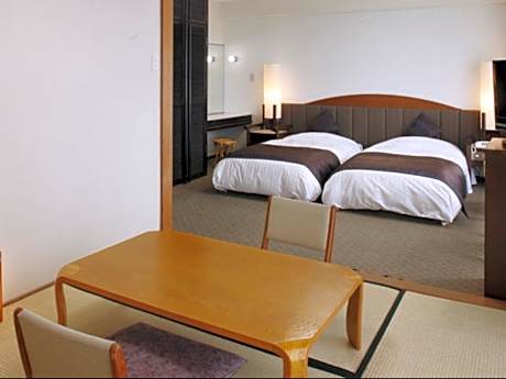 Tatami Room