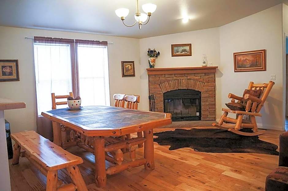 Country Club Chalet