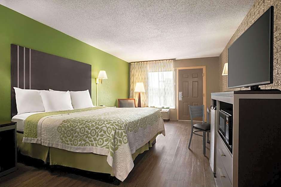 Days Inn by Wyndham Hardeeville/ I-95 State Line
