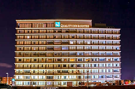 Quality Inn & Suites Cincinnati Downtown Area