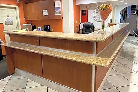 Travelodge by Wyndham San Antonio Lackland AFB