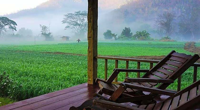 Lhongkhao Samoeng by Chi Villa