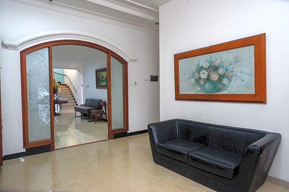 RedDoorz @ Hotel Artama Pandanaran Semarang