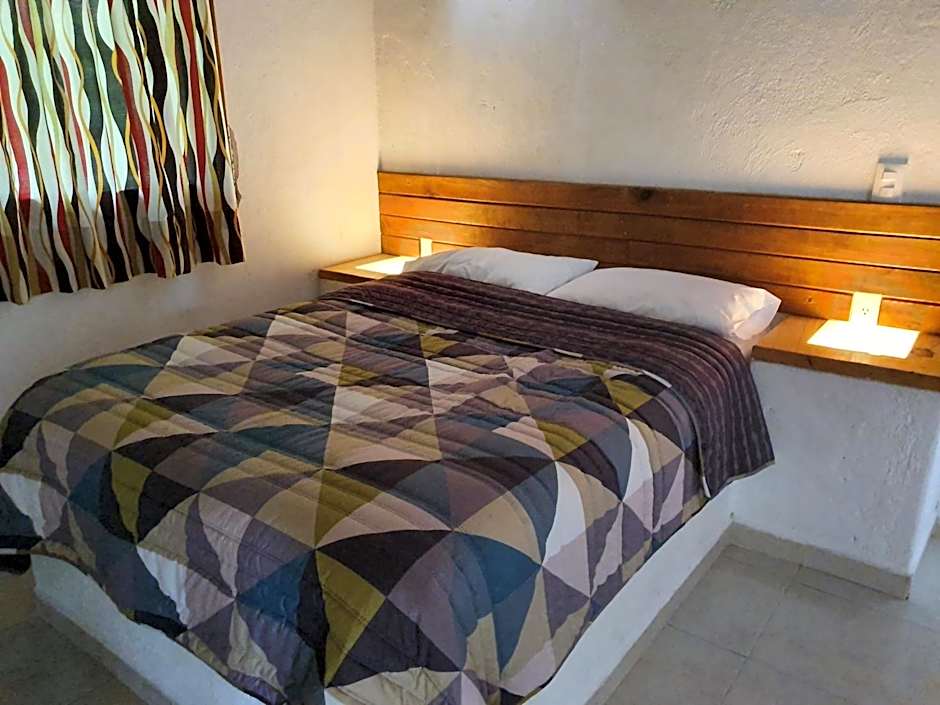 Hotel Rancho Escondido