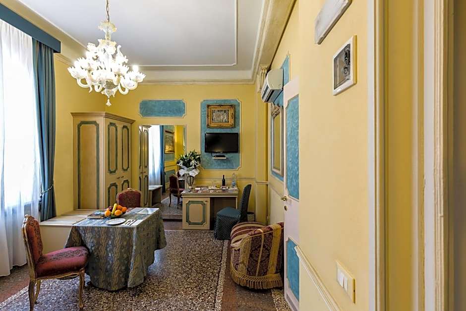 Antica Residenza D'Azeglio Room&Breakfast di Charme
