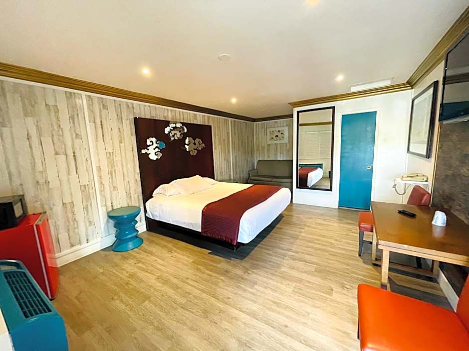 Casa Blanca Inn & Suites Whittier