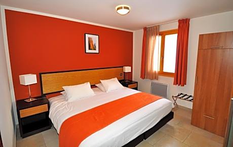 One-Bedroom Apartment (4 Adults)