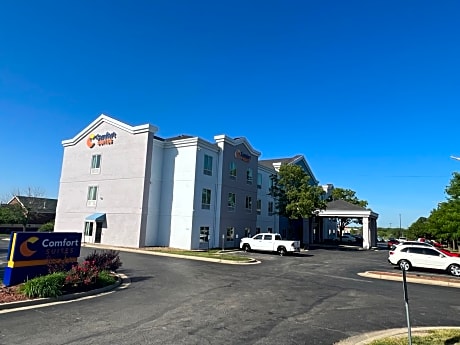 Comfort Suites Kansas City