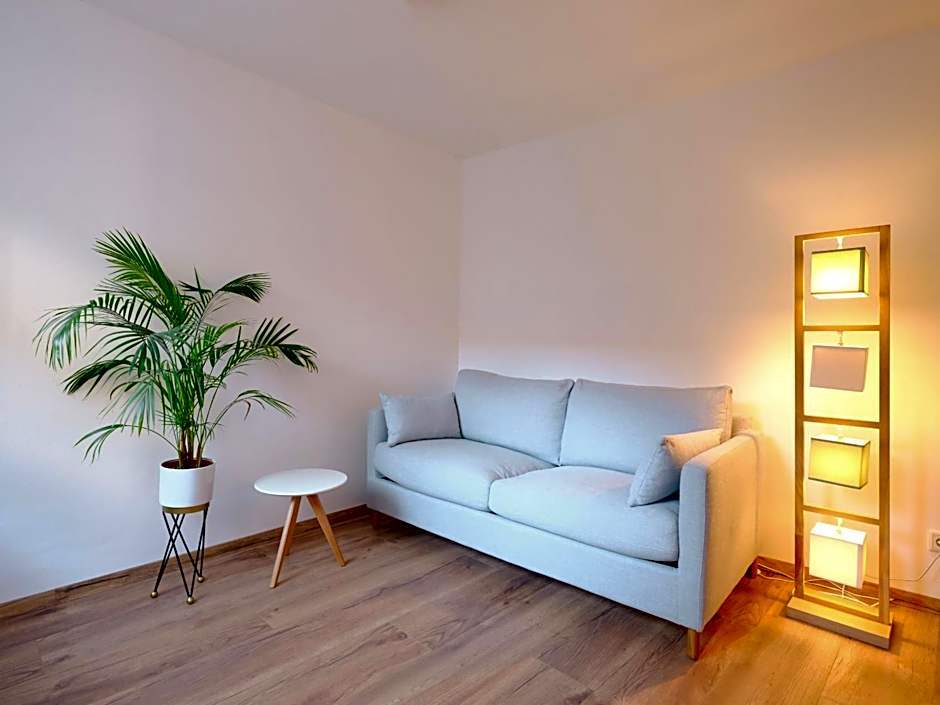 Travel Art Boardinghouse