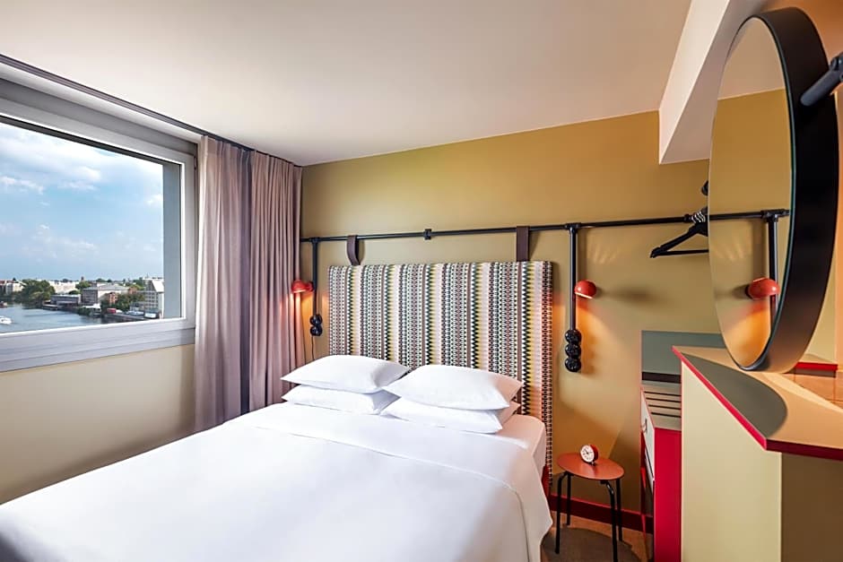 Me And All Hotel Berlin East Side