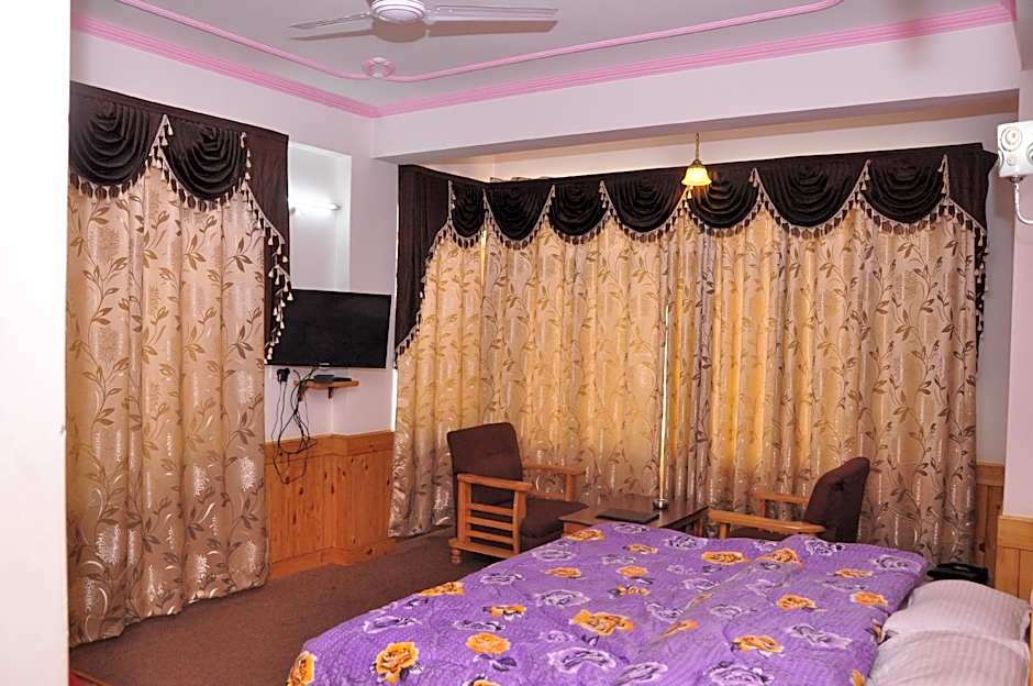 Photo 1 of 10 of Family Grand Suite