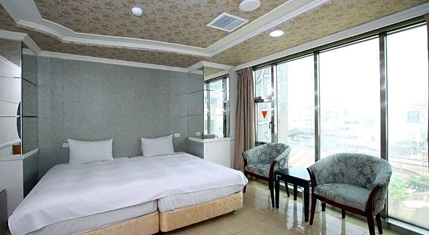 Enjoy Square Hotel