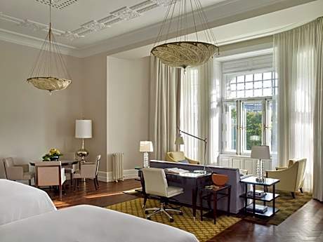 River View Park Suite with Two Queen Beds
