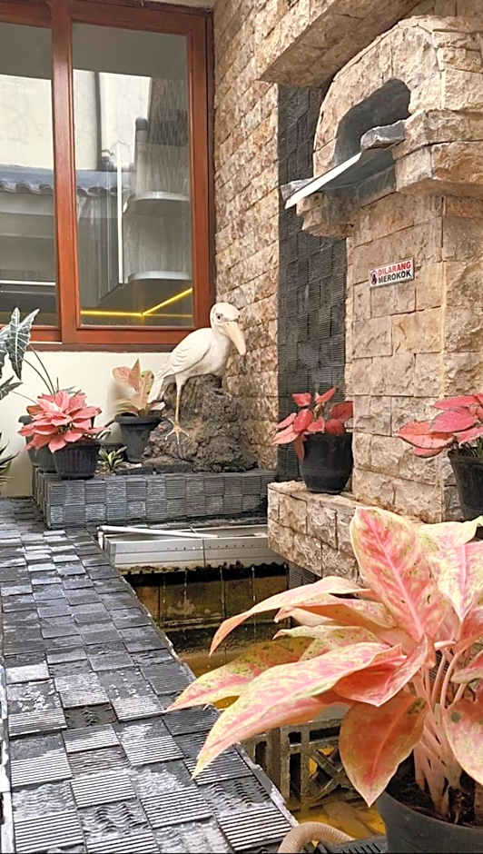 Kirana Residence by Sampai Coliving