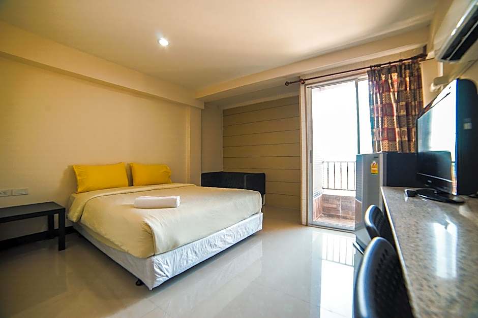 Sea Land View Apartment @ Sriracha