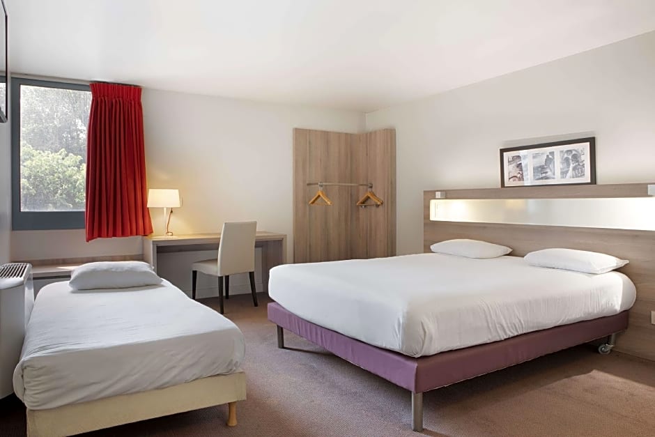 Photo 1 of 14 of 3 Single Beds