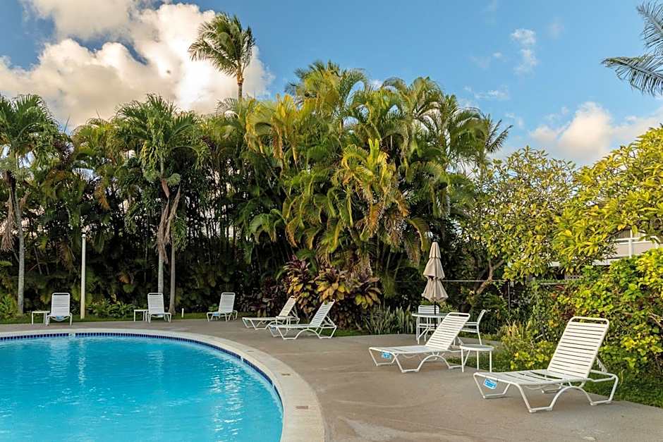 Plantation Hale Suites