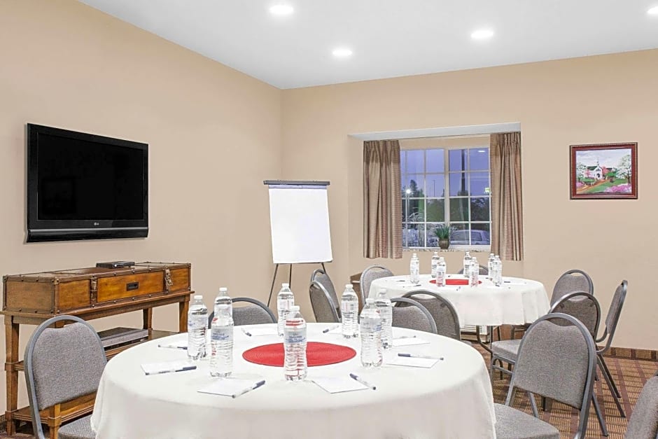 Microtel Inn & Suites By Wyndham Conway