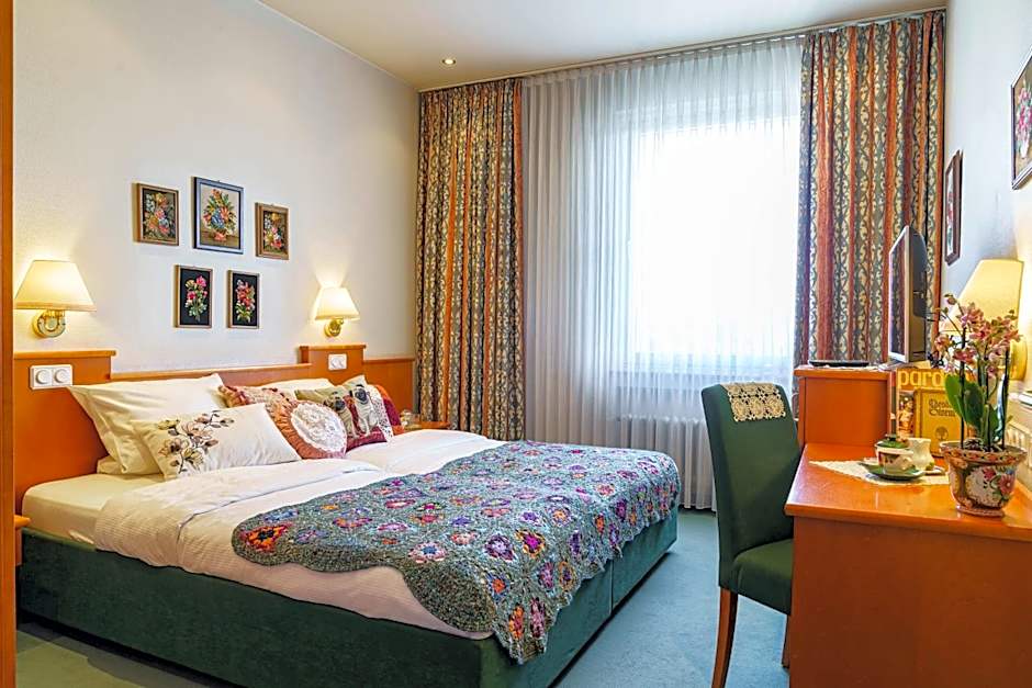 Tante ALMA's Kölner Hotel