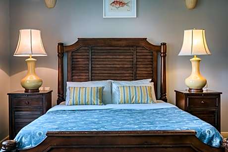 Junior Suite with Partial Harbor View - 101