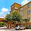 Comfort Inn & Suites Near Six Flags & Medical Center