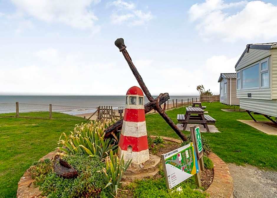 Castaways Holiday Park