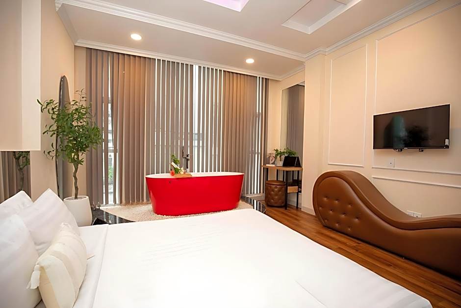 Quý Hùng Hotel - City Centre