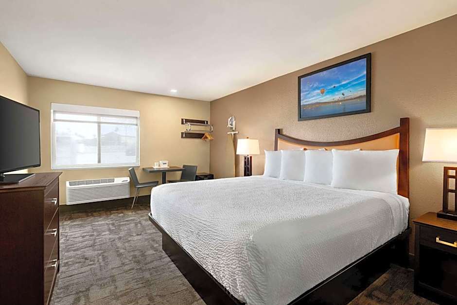 Travelodge by Wyndham Lake Havasu