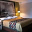 Super 8 by Wyndham Niagara Falls North