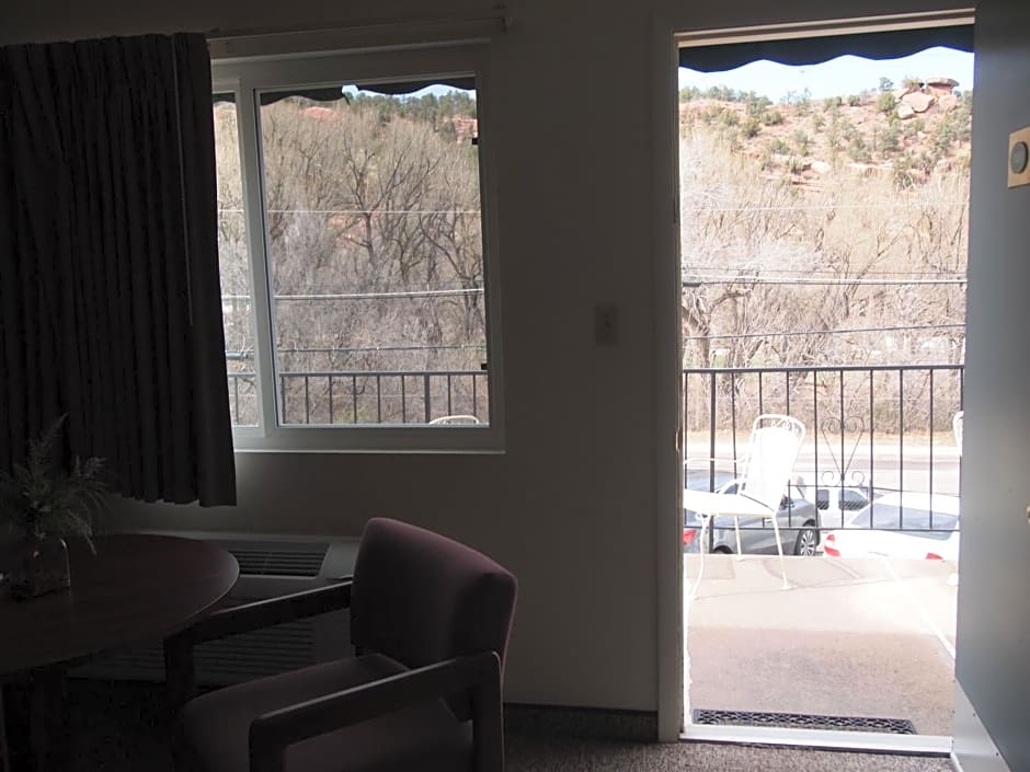 Eagle Motel