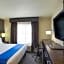 Holiday Inn Express Hotel & Suites Meadowlands Area