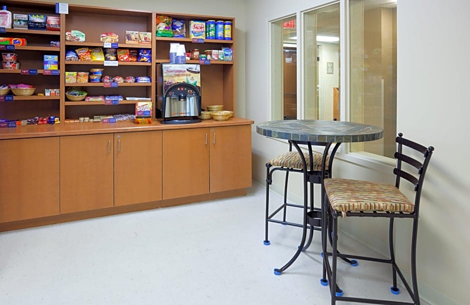 Candlewood Suites Milwaukee Brown Deer Hotel By IHG