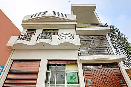 SPOT ON ROYAL BLUE MOON HOTEL