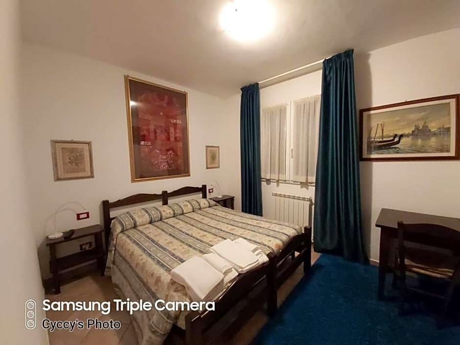 Bed & Breakfast 4U PARCHEGGIO INTERNO