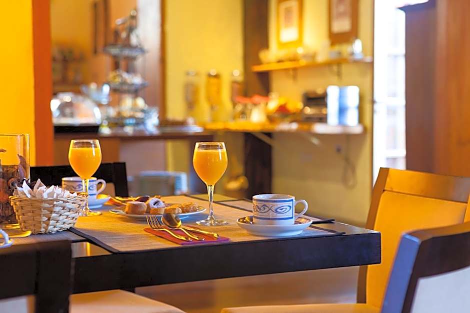 Hotel LIVVO La Quinta Roja