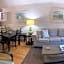 Beautiful Hilton Head Condo, Steps from Ocean, 1st Floor, 2bd / 2ba, and more!